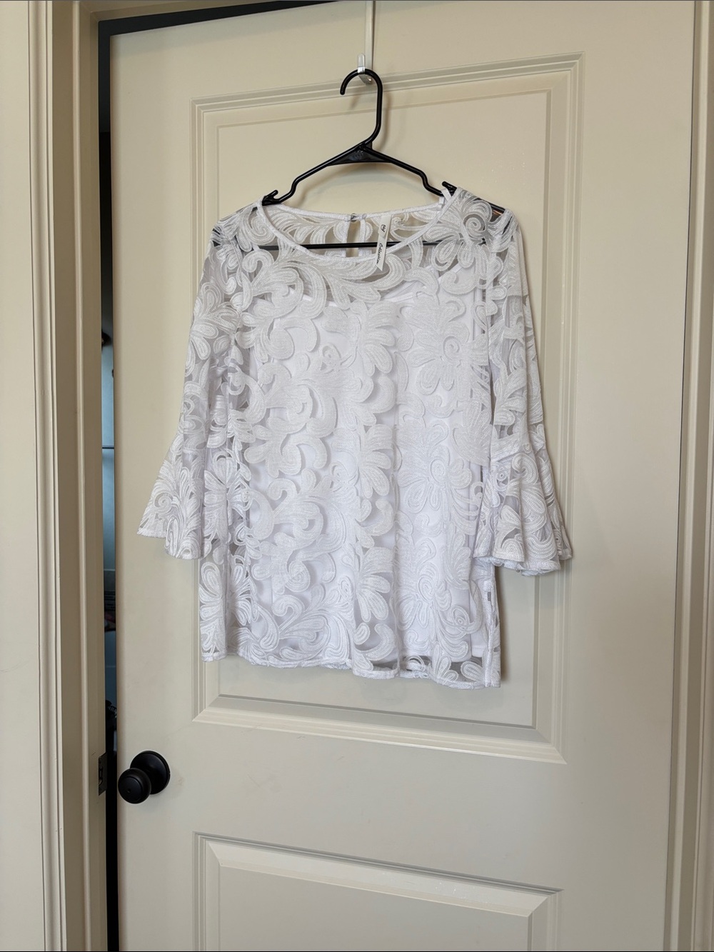 NY Collection White Floral Lace Bell Sleeve Blouse